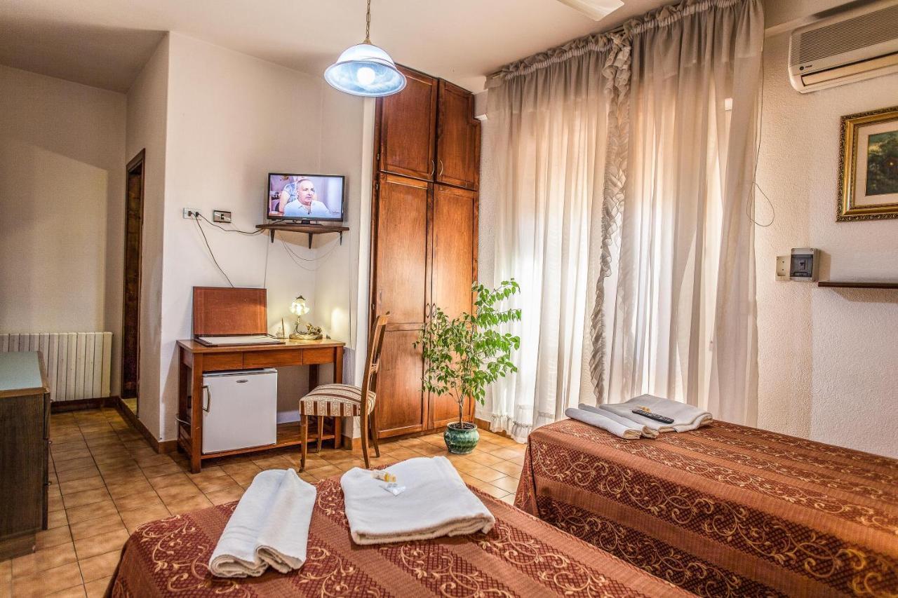 Hotel Garden Nuraminis Extérieur photo